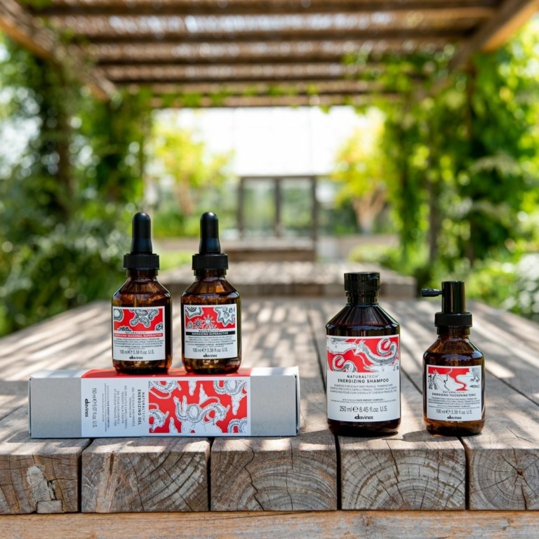 Πώς ένα μοντέρνο, “πράσινο” brand έγινε το κοινό μυστικό των γκουρού της ομορφιάς