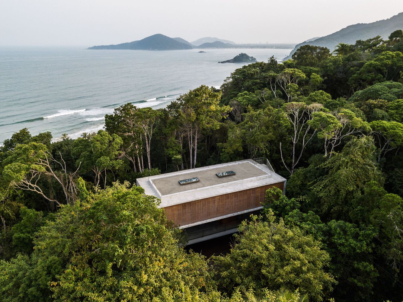 Απίστευτες βραβευμένες κατοικίες μοντέρνας αρχιτεκτονικής στη μέση της ζούγκλας