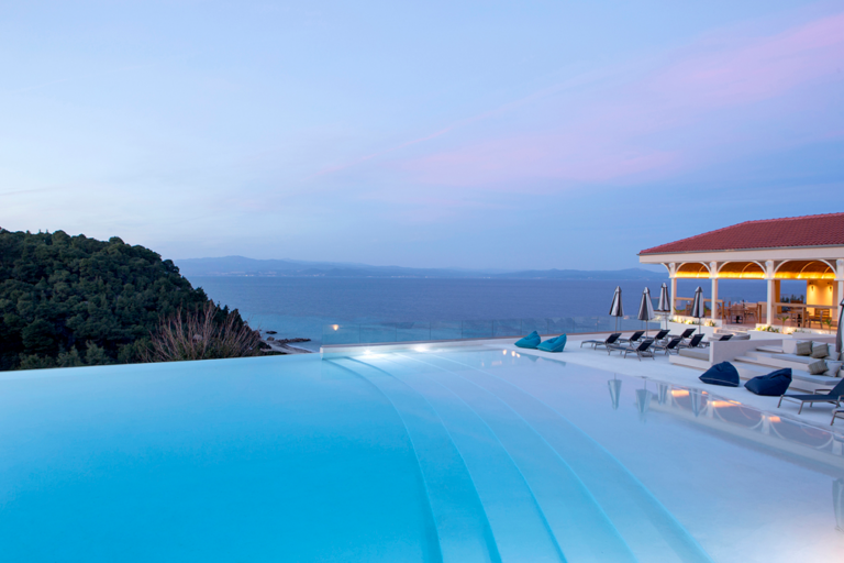 Zeus International Hotels & Resorts: Στη Χαλκιδική, το ολοκαίνουριο 5 αστέρων ξενοδοχείο Cora Hotel & Spa Resort