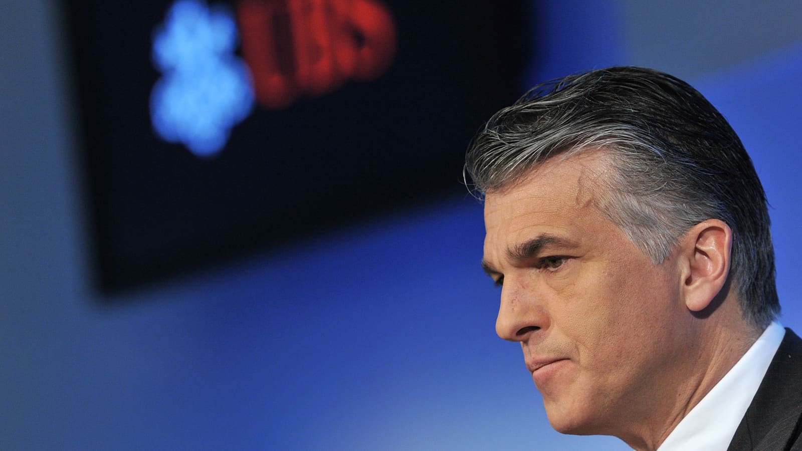 Ερμότι (UBS): Οι δασμοί και οι γεωπολιτικοί κίνδυνοι ενδέχεται να κλονίσουν τις αγορές το 2025