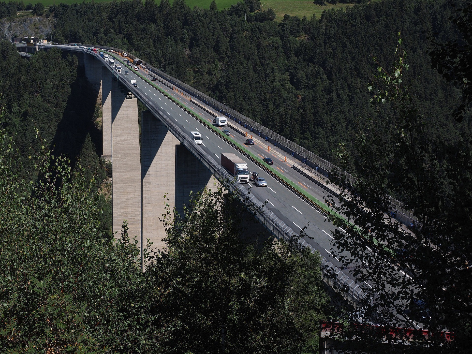 Ιταλία: Αρχίζει η κατασκευή για τη μεγαλύτερη γέφυρα στον κόσμο (tweet)