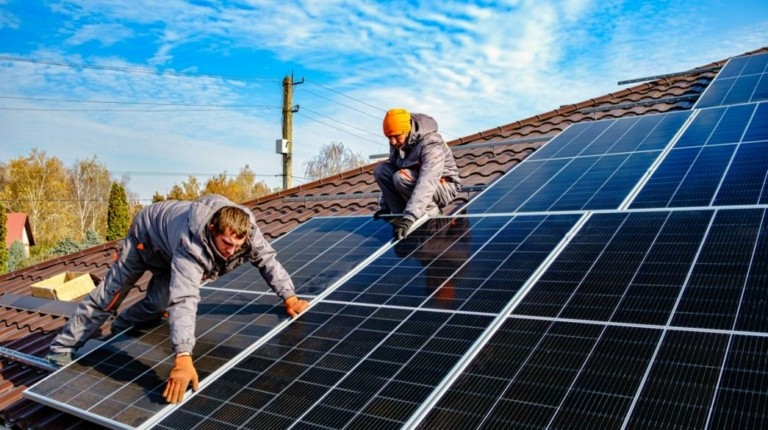 Solarlab Α.Ε.: Το «όχημα» της ΔΕΗ Ανανεώσιμες για ειδικά φωτοβολταϊκά έργα