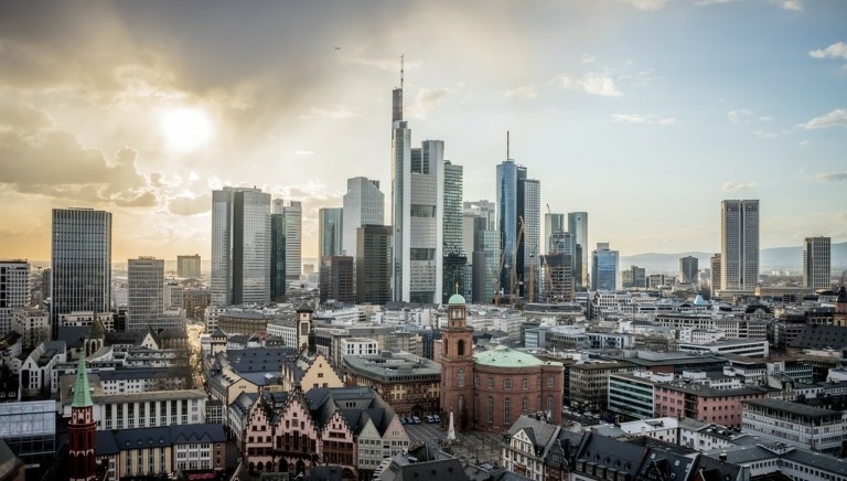 Η παράλυση της Γερμανίας απειλεί την ευρωπαϊκή οικονομία