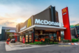 Η μεγάλη αλλαγή στο μενού των McDonald’s – Ποιους καταναλωτές βάζει στο στόχαστρο