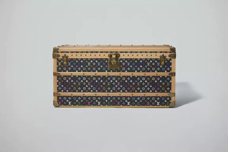 Χρυσές αλυσίδες, σκέιτμπορντ και ένα παλιό Casio στη δημοπρασία προσωπικών αντικειμένων του Pharell Williams με αγοραστές Kim Kardashian και Drake