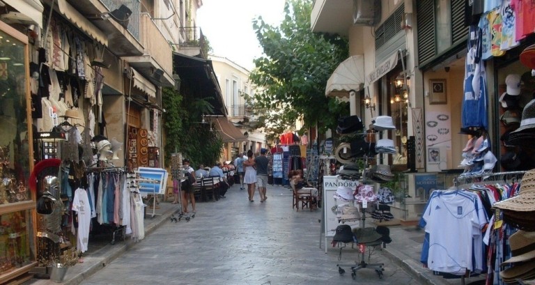 Οι Αμερικανοί τουρίστες ξοδεύουν τα περισσότερα για shopping στην Ελλάδα (πίνακες)