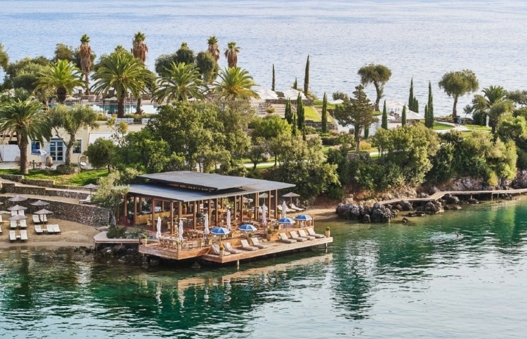 Δωμάτιο με Θέα: Η Imperial Suite Sea View του Grecotel Corfu Imperial