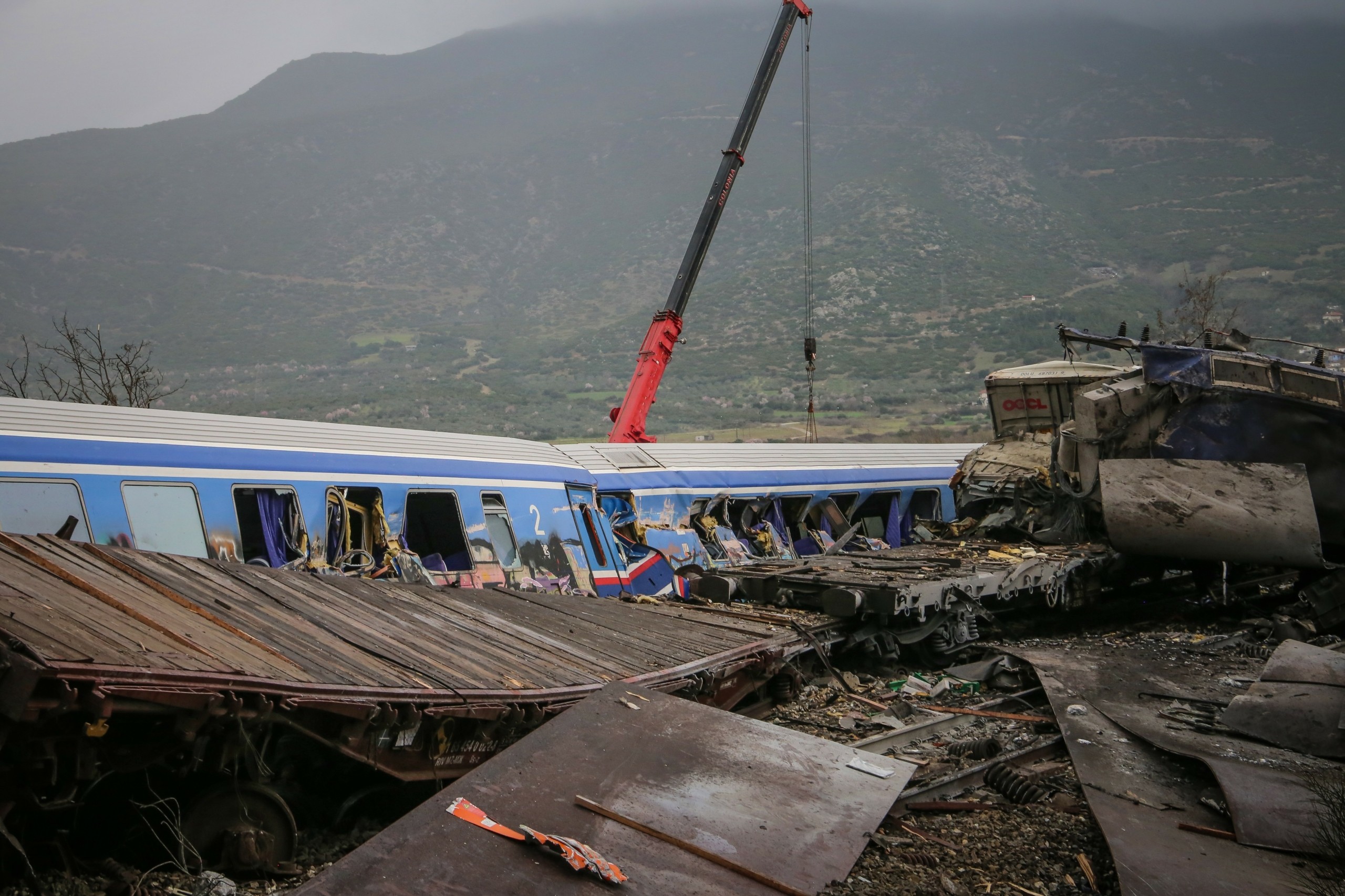 Σύγκρουση τρένων στη Λάρισα: Οι πρώτες ενδείξεις για την εθνική τραγωδία