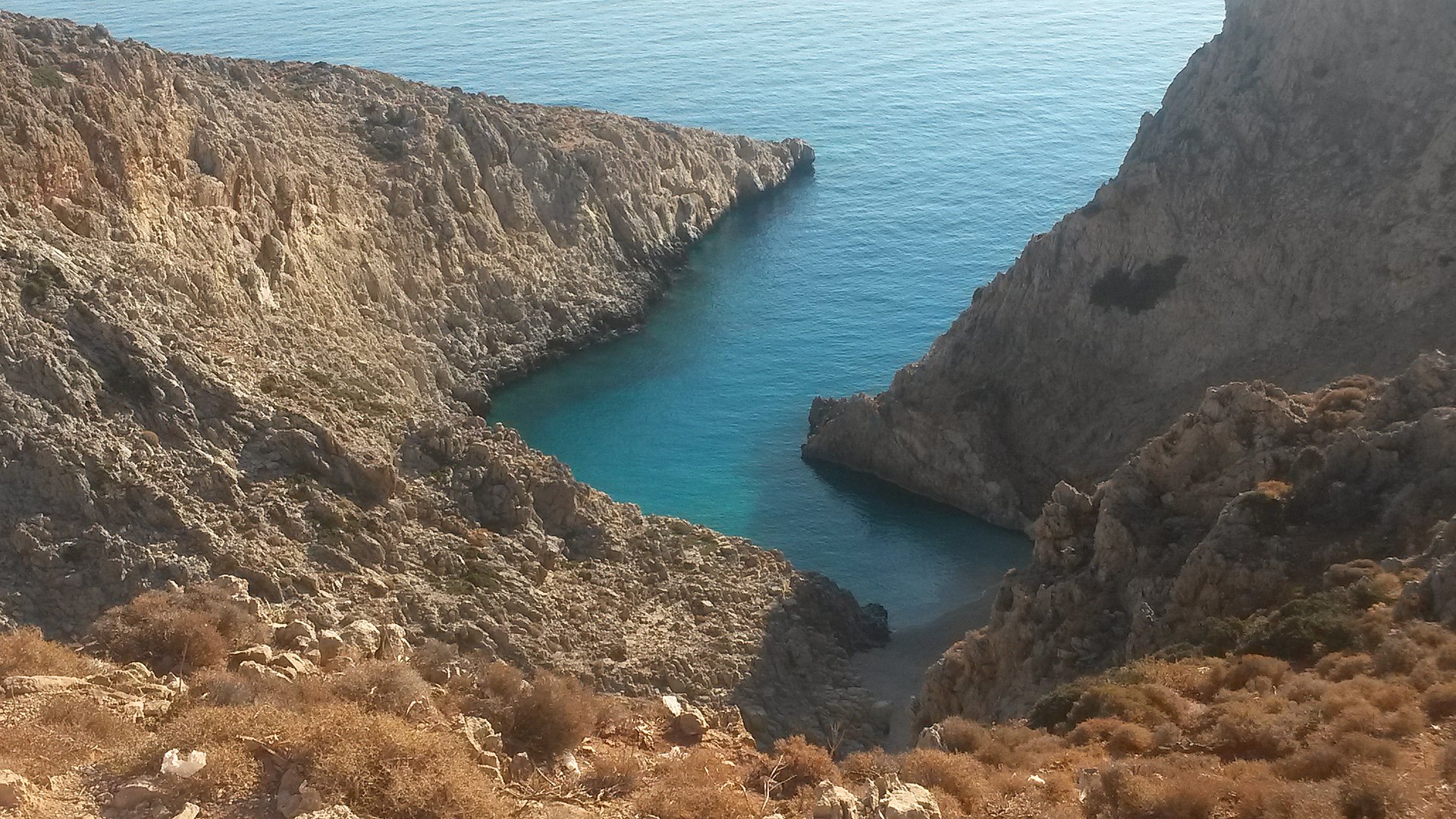 Η γαλλική Vogue «ψήφισε» τις καλύτερες παραλίες στην Ελλάδα για το 2023