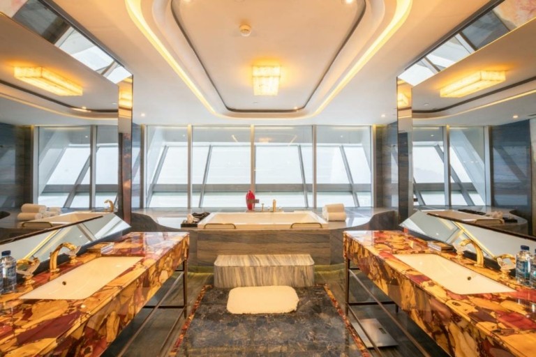 Τα πιο “διαστημικά” δωμάτια ξενοδοχείου σε ένα κορυφαίο αρχιτεκτονικό κομψοτέχνημα