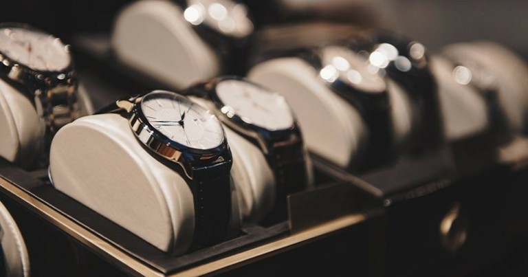 Επιβράδυνση της αγοράς ρολογιών πολυτελείας «βλέπουν» οι ελβετικοί κολοσσοί