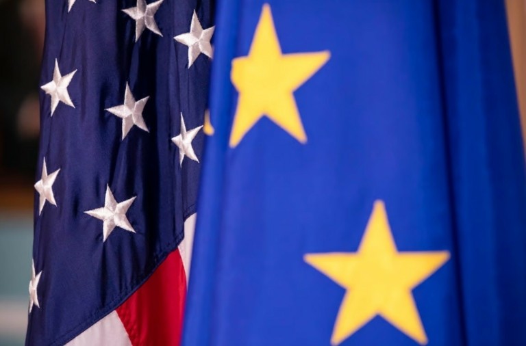 ΗΠΑ και Ε.Ε. προσπαθούν να αποφύγουν έναν νέο εμπορικό πόλεμο (πίνακες)