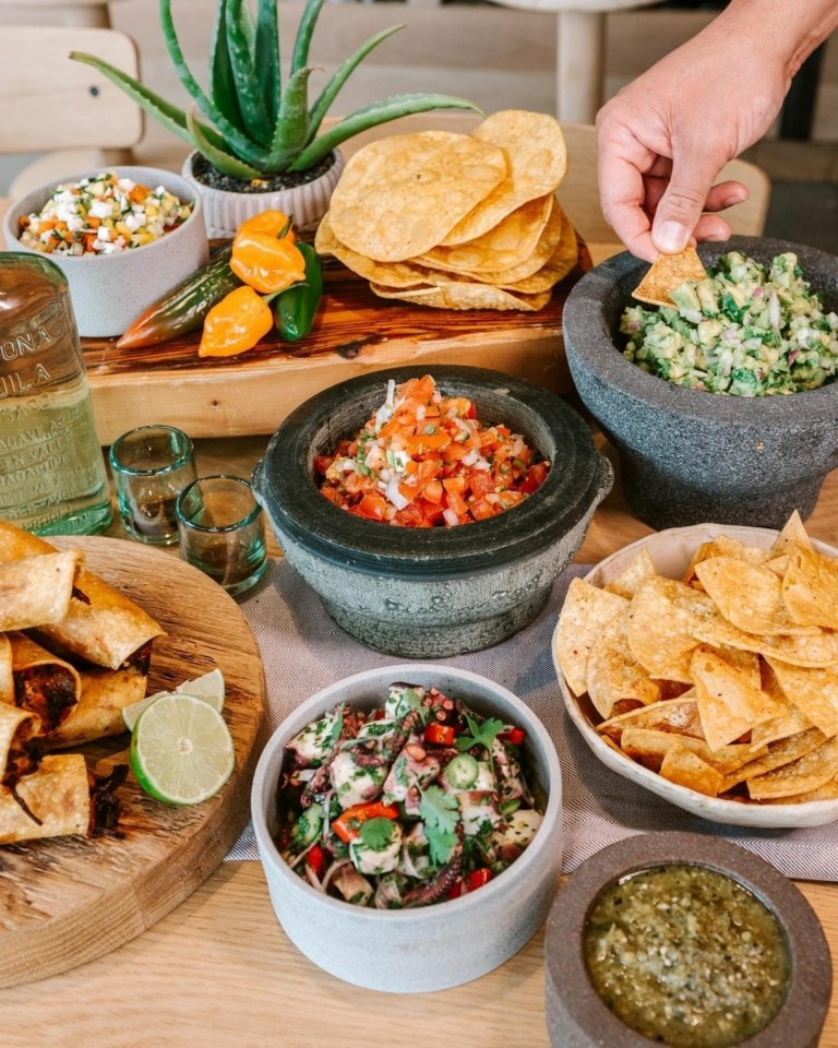 Tο πιο “μοδάτο” σούπερ-μάρκετ στον κόσμο – Εκεί όπου συρρέουν οι σταρ και παραμονεύουν οι “παπαράτσι”