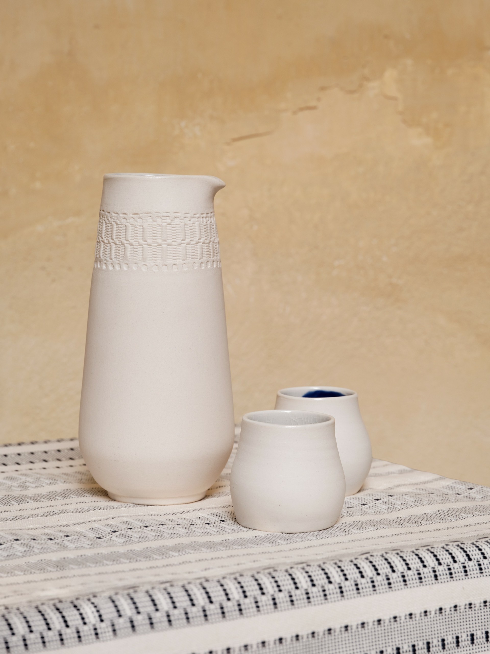 Μια σπάνια σειρά αντικειμένων με την αισθητική και την γεωμετρία της αυθεντικά ελληνικής χειροποίητης Τέχνης