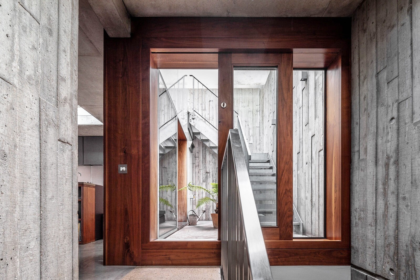 Brutalism: Το πιο “σκληρό” αρχιτεκτονικό στυλ που έγραψε ιστορία, επιστρέφει δυναμικά