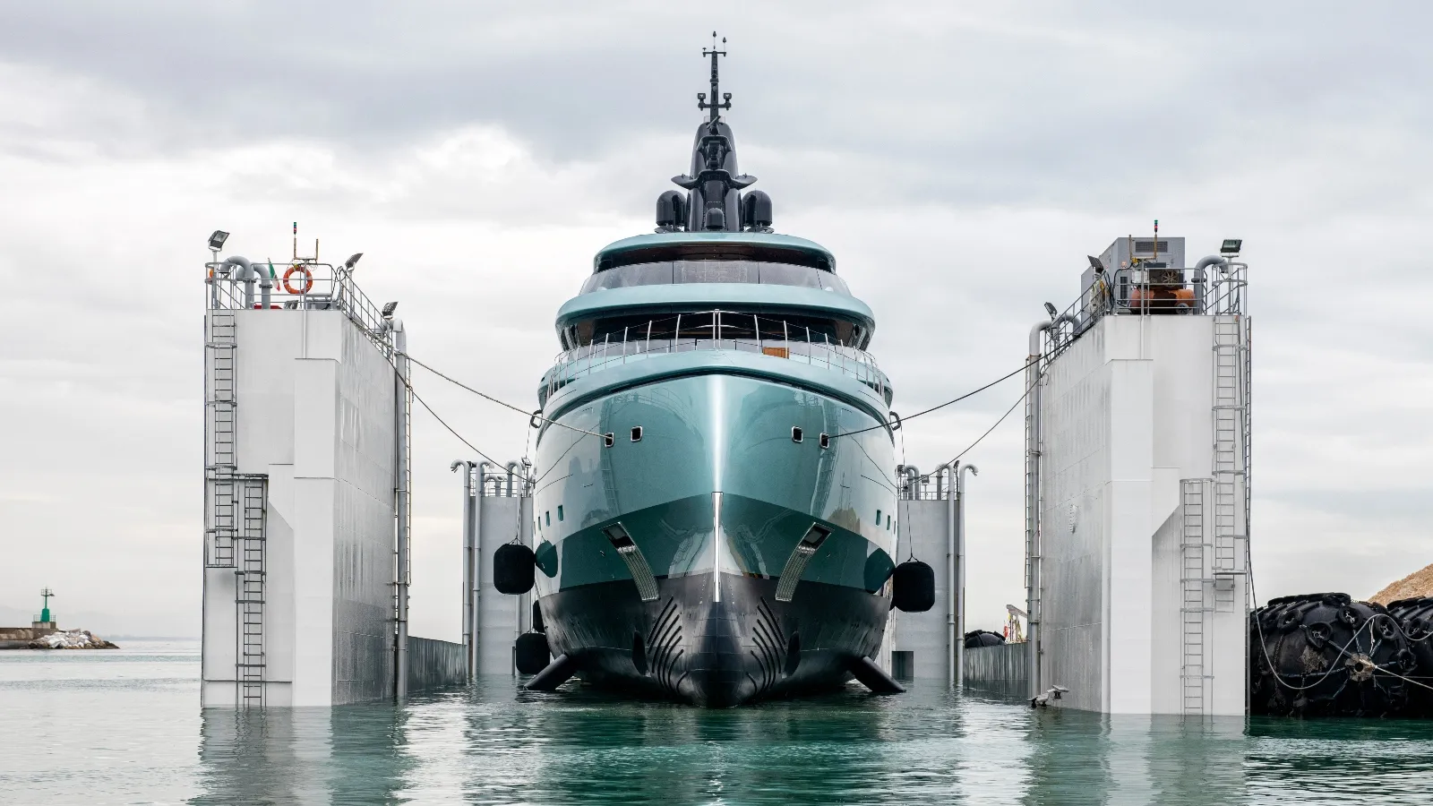 Αυτές είναι οι υποψηφιότητες στα “Οσκαρ” των σούπερ γιοτ – 18 εντυπωσιακά σκάφη κορυφαίου design από τα ναυπηγεία στη θάλασσα