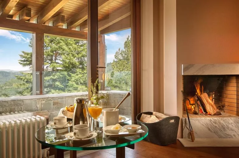 Δωμάτιο με Θέα: Η Panorama Suite του Grand Forest στο Μέτσοβο