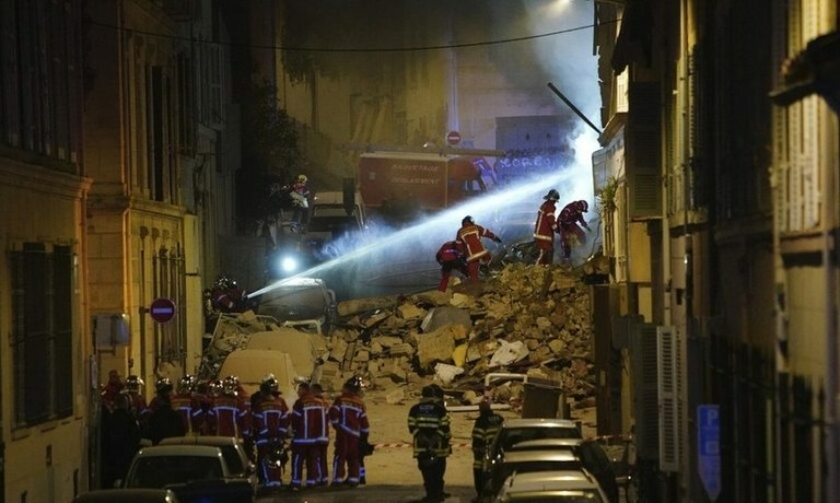 Γαλλία: Πέντε οι νεκροί στα συντρίμμια των κτιρίων που κατέρρευσαν στη Μασσαλία