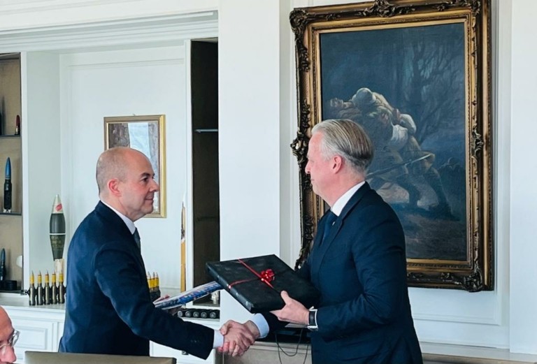 Συνεργασία ΕΑΣ και Ηeckler & Koch για παραγωγή υλικού και έρευνα – καινοτομία (pic)