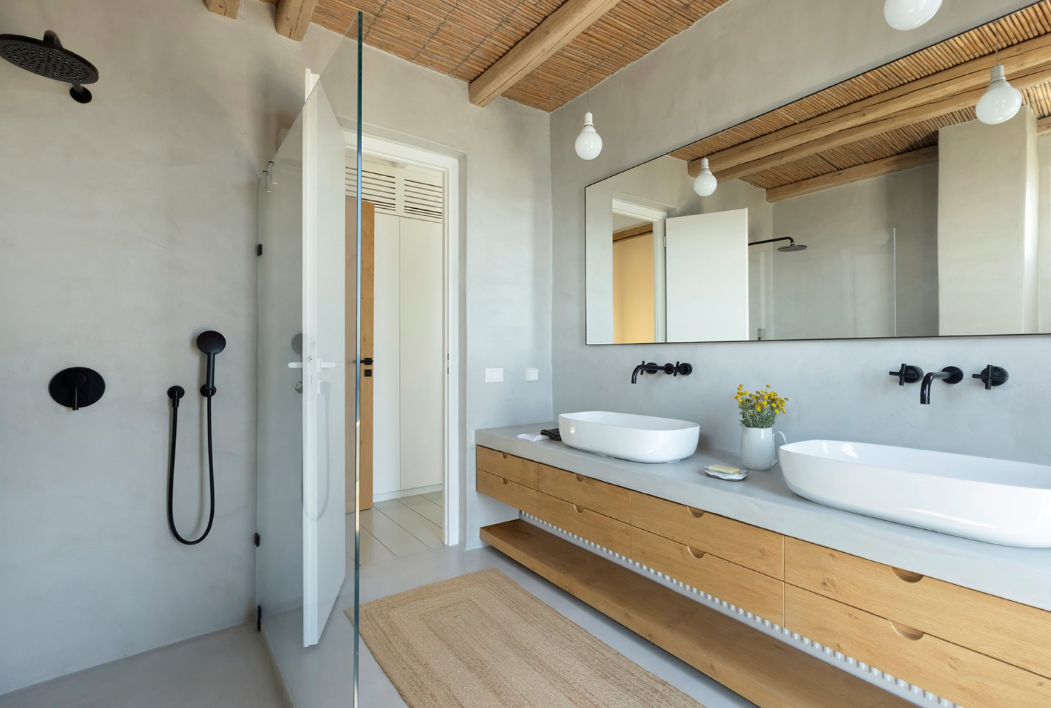 5 εντυπωσιακές (και πανάκριβες) βίλες στην Τήνο για ενοικίαση – Η απόλυτη άνεση με θέα στο απέραντο μπλε