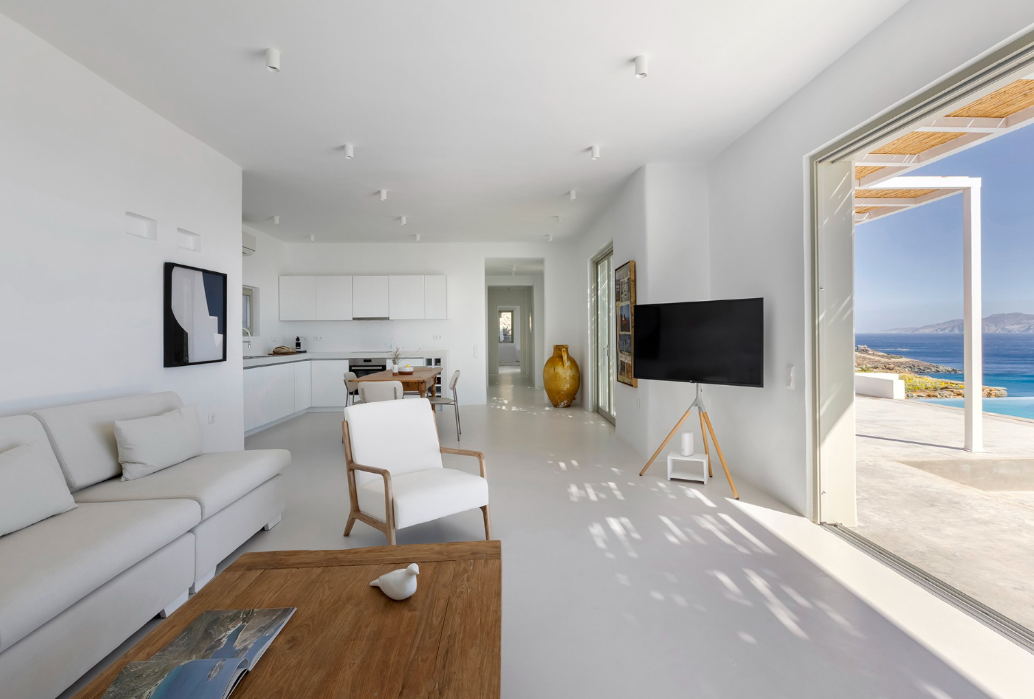 5 εντυπωσιακές (και πανάκριβες) βίλες στην Τήνο για ενοικίαση – Η απόλυτη άνεση με θέα στο απέραντο μπλε