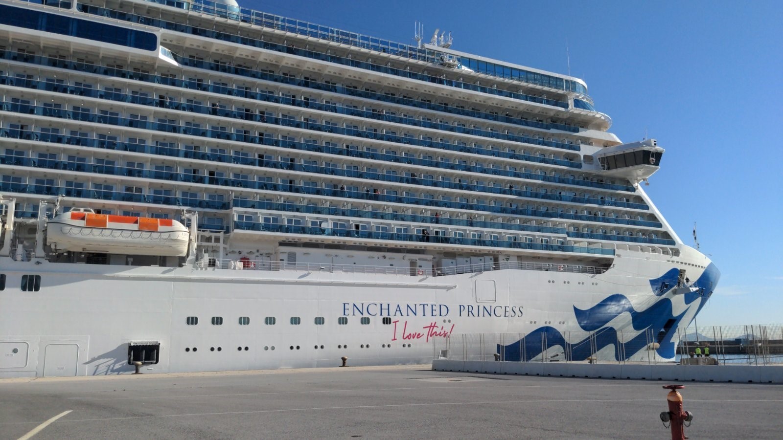 Στο λιμάνι του Ηρακλείου για πρώτη φορά το κρουαζιερόπλοιο Enchanted Princess (pics)