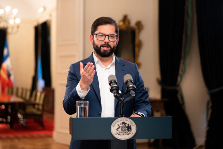 Χιλή: Την εθνικοποίηση της βιομηχανίας λιθίου ανακοίνωσε ο πρόεδρος Γκαμπριέλ Μπόριτς