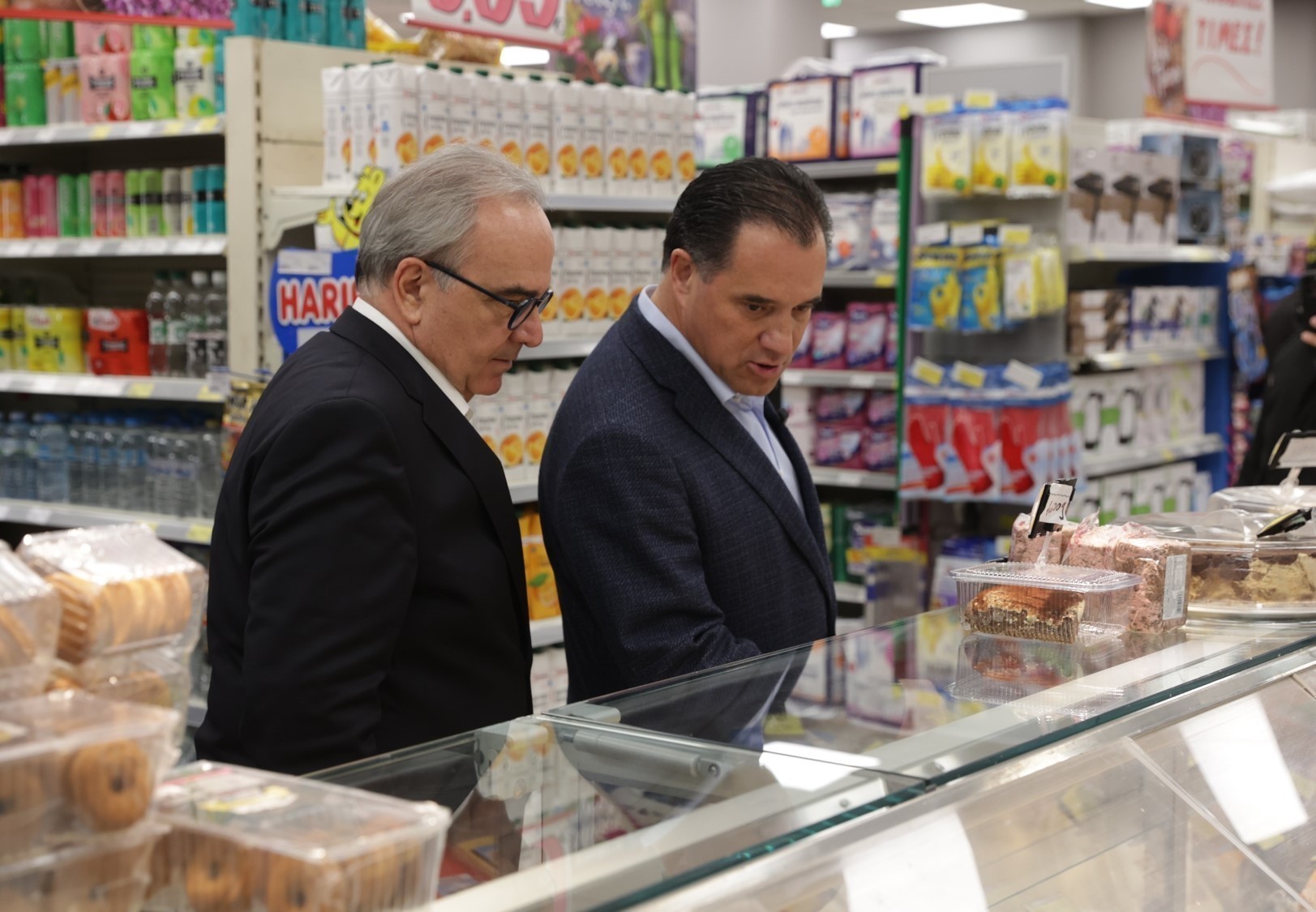 Γεωργιάδης για «καλάθι του νοικοκυριού»: Μείωση περίπου 5% στις τιμές σε έναν μήνα