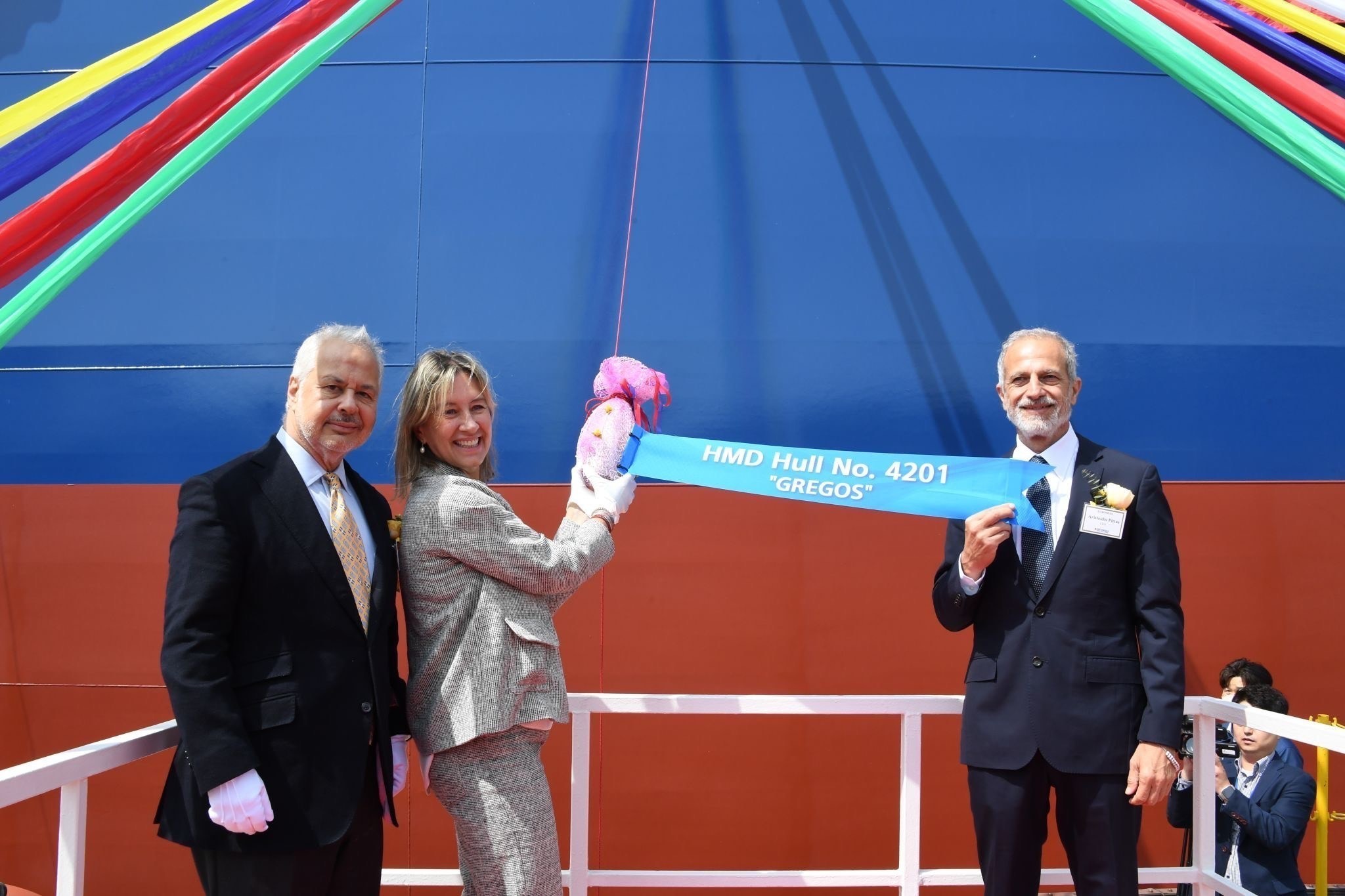 Αριστείδης Πίττας: H Euroseas παρέλαβε το πρώτο από τα 9 υπό ναυπήγηση containerships (pics)