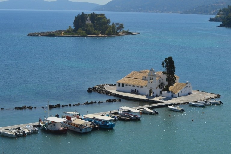 Holidu: Τα 20 πιο δημοφιλή νησιά για Πάσχα στην Ελλάδα (pics)