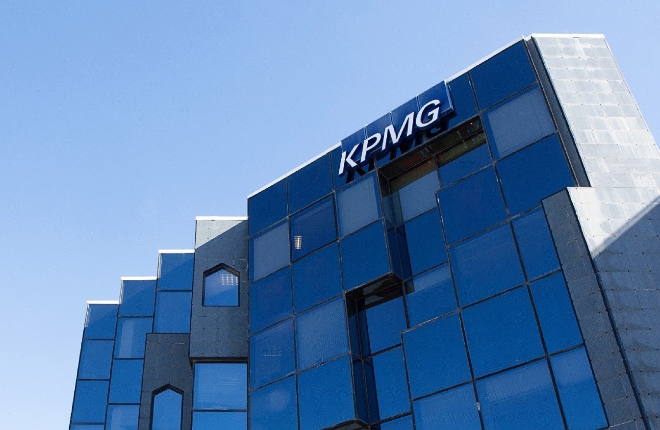 KPMG: Προβλέπει αύξηση του παγκόσμιου ΑΕΠ κατά 2,1% και πληθωρισμό 5,3% για το 2023