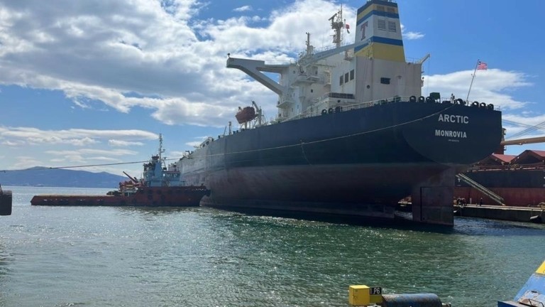 Στα Ναυπηγεία Ελευσίνας για επισκευή πλοίο του Ομίλου Τσάκου (pics)