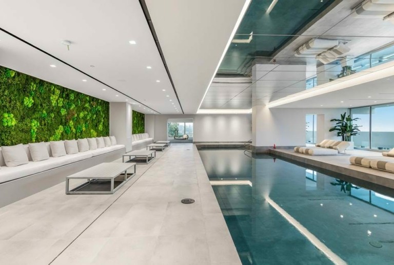 Πουλήθηκε 141 εκατ. δολάρια – Η ιστορία πίσω από το μεγαλύτερο και πιο εντυπωσιακό σπίτι του Λος Αντζελες (video)