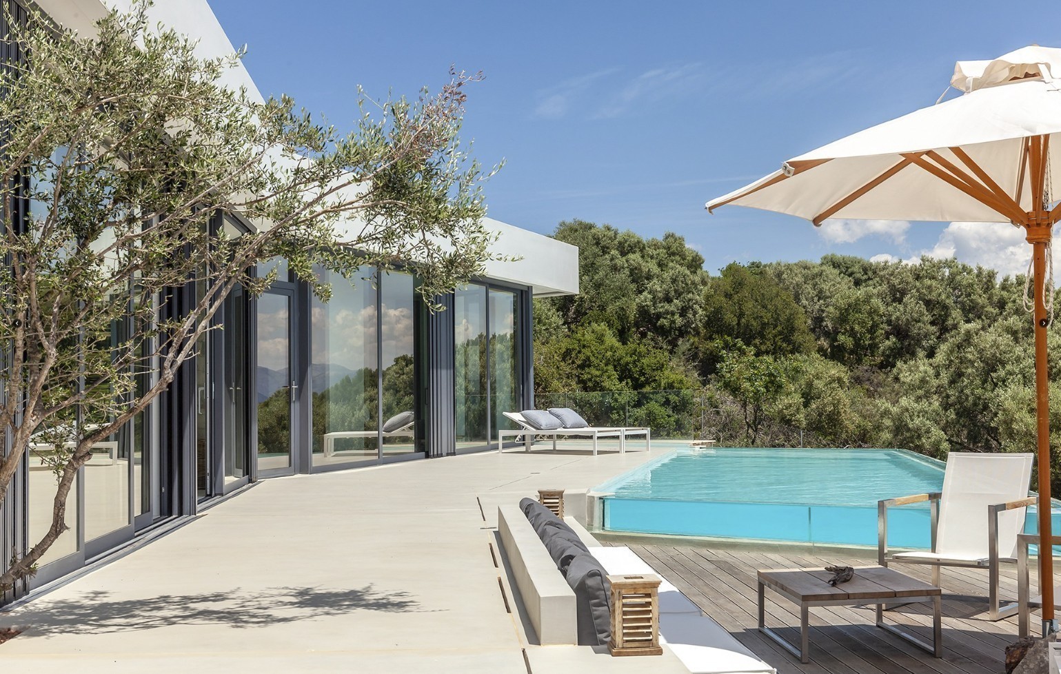 5 εντυπωσιακές βίλες προς ενοικίαση στο Μεγανήσι – Ονειρεμένες κατοικίες στον μικρό παράδεισο του Ιονίου