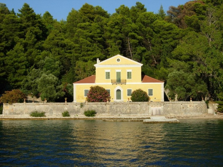 Μαδουρή: Το ιδιωτικό νησί-κόσμημα δίπλα στον Σκορπιό είναι ένας παράδεισος με μια απίστευτη ιστορία