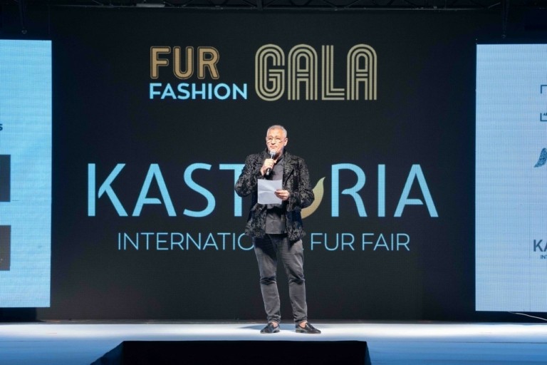 Λαμπερό Fashion Gala Show στο πλαίσιο της 48ης Διεθνούς Έκθεσης Γούνας Καστοριάς (pics)