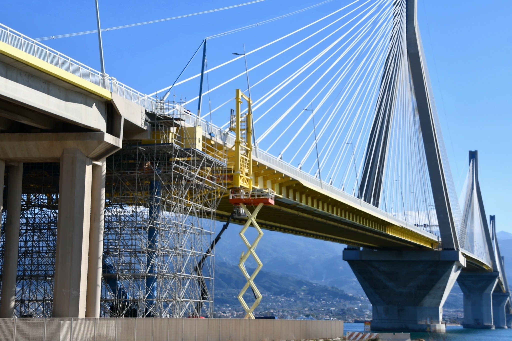 Γέφυρα: Επενδύσεις €7,4 εκατ. σε καινοτόμα έργα συντήρησης στη ζεύξη Ρίου – Αντιρρίου