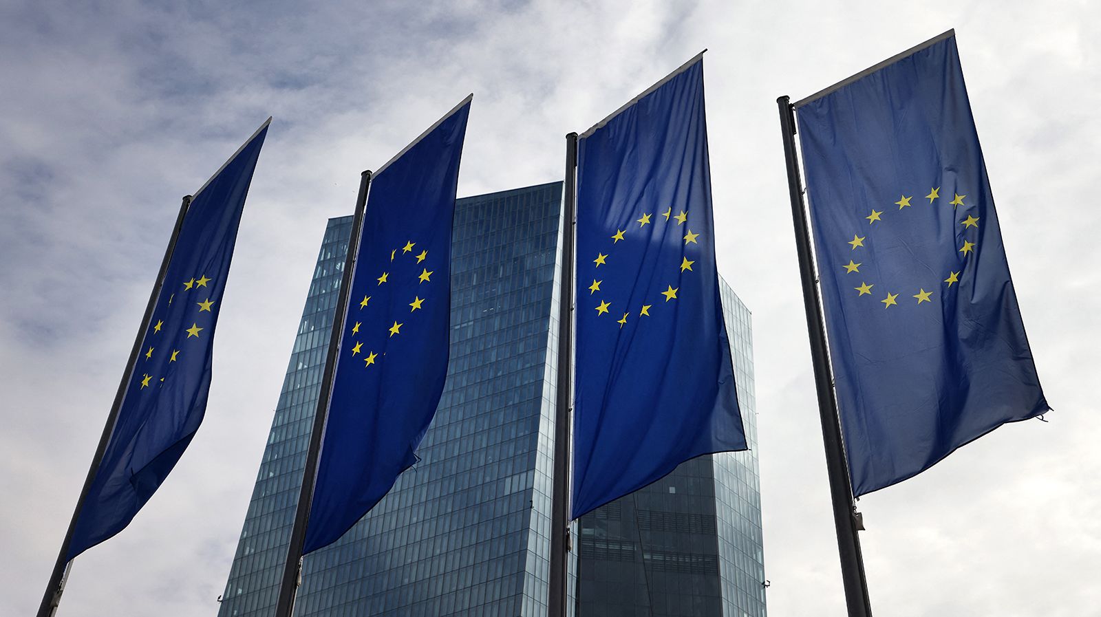 Αναλυτές: Οι ευρωπαϊκές τράπεζες είναι σταθερότερες από τις αμερικανικές
