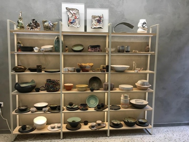 H νέα μανία με τον πηλό και την κεραμική – Τέχνη ή μια νέα μορφή διαλογισμού;