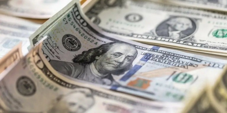 Γιατί απειλείται ο ρόλος του δολαρίου ως παγκόσμιο αποθεματικό νόμισμα