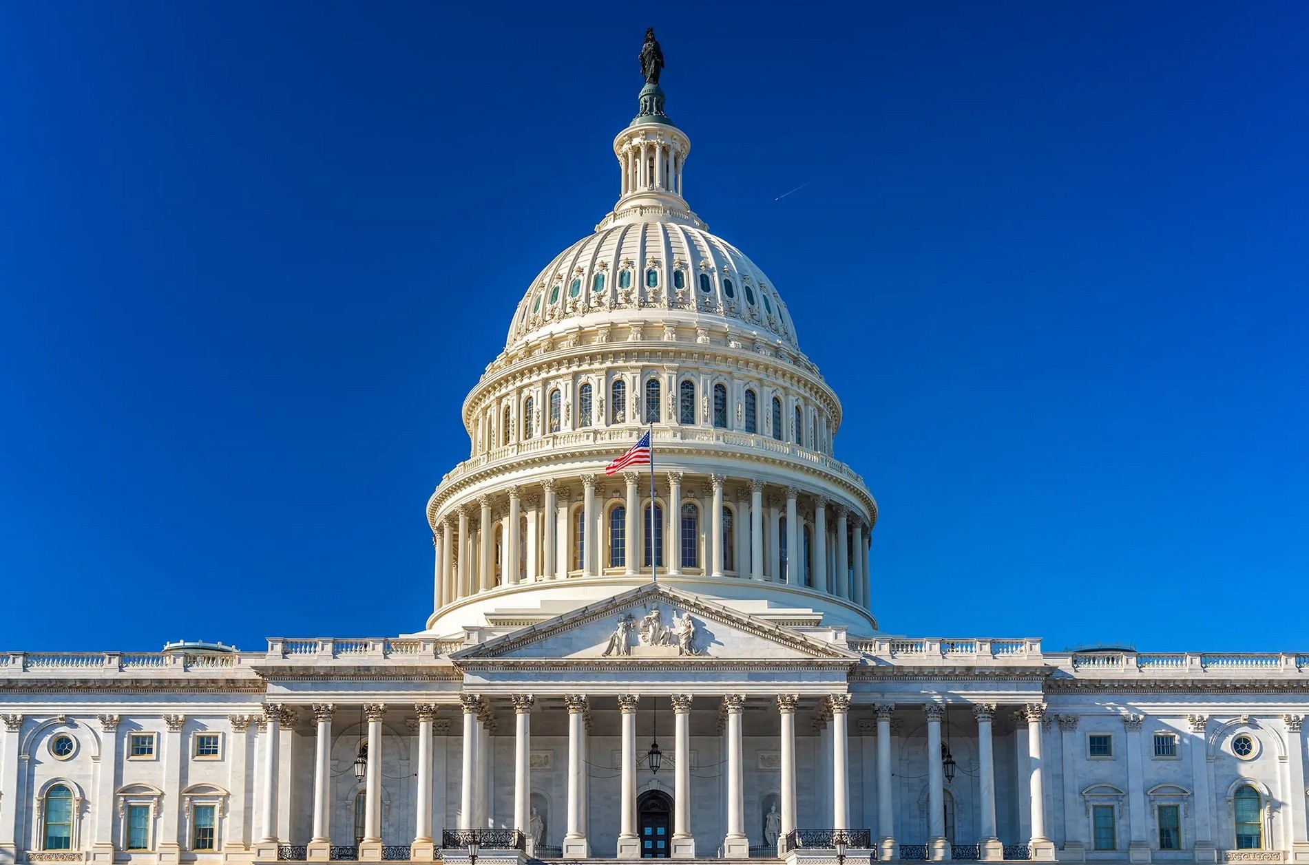 Επί ποδός οι επενδυτές για τον κίνδυνο αθέτησης πληρωμών στις ΗΠΑ – Ποια καταφύγια αναζητούν (γραφήματα)