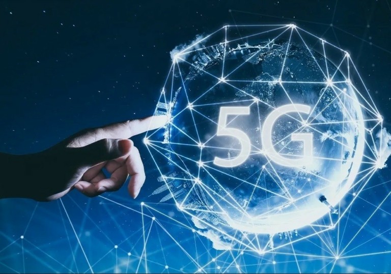 Κίνα: Καλύπτει με 5G κάθε πόλη και πάνω από το 90% στα χωριά της