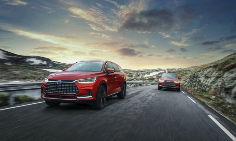 Η Allianz προειδοποιεί: Η Κίνα αποτελεί τον μεγαλύτερο κίνδυνο για τις ευρωπαϊκές αυτοκινητοβιομηχανίες