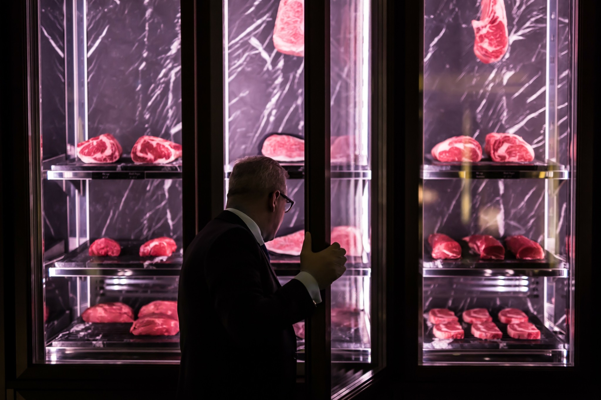 La Meat Maison και Beefbar – Κηφισιά εναντίον Βουλιαγμένης: Δύο επικά steaks της Αθήνας και τα μυστικά τους