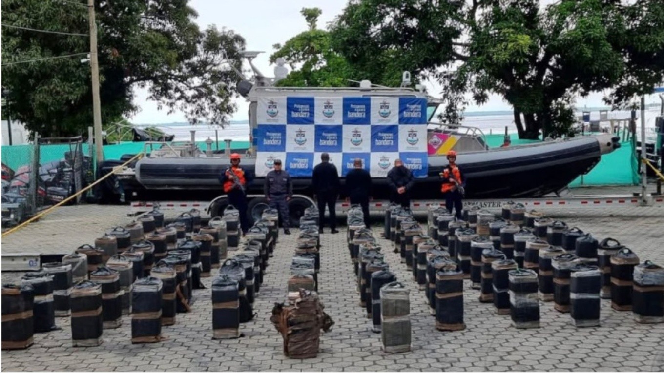 Κολομβία: Το Πολεμικό Ναυτικό κατάσχεσε το μεγαλύτερο αυτοσχέδιο υποβρύχιο με ναρκωτικά (tweet)