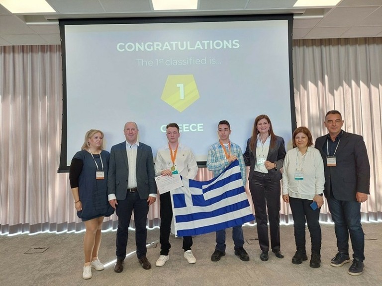 Ελληνική Ένωση Τραπεζών: Πρώτοι στον Ευρωπαϊκό Διαγωνισμό Γνώσεων για το χρήμα αναδείχθηκαν Έλληνες μαθητές