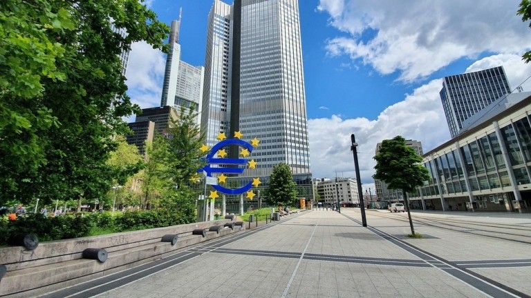 Βιλερουά ντε Γκαλό: Η ΕΚΤ θα διατηρήσει τα επιτόκια στο 4% όσο χρειάζεται (γράφημα)