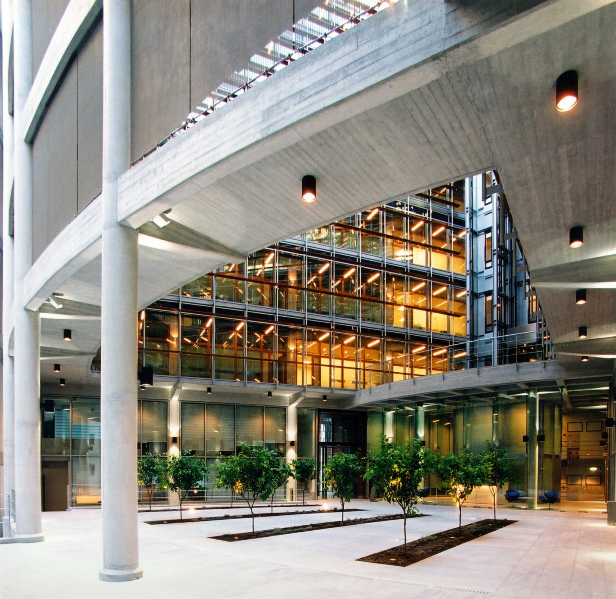 ΓΕΚ ΤΕΡΝΑ: Ολοκληρώθηκε η μεταβίβαση του 51% της IRC στη Hard Rock International