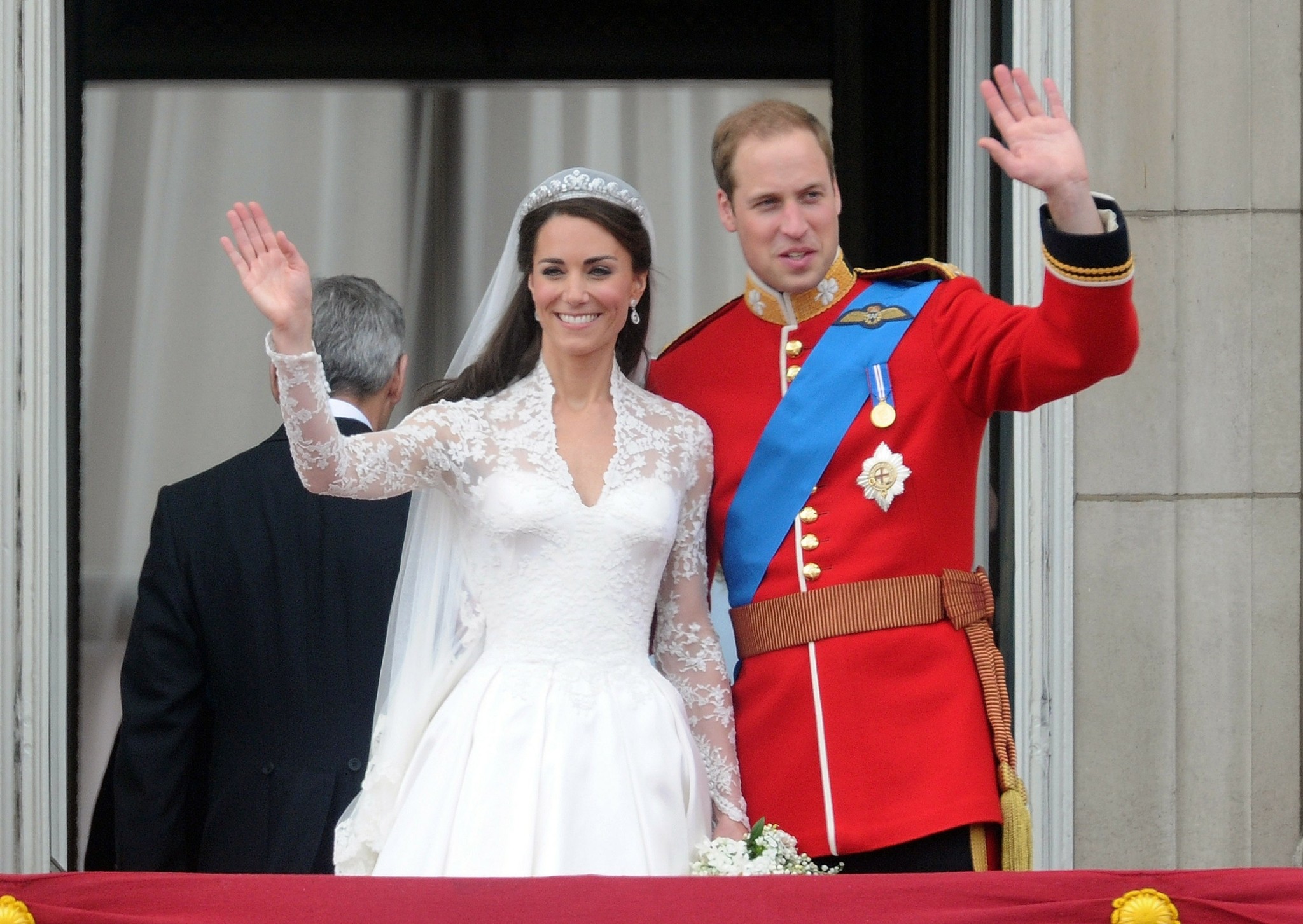 Οι εκθαμβωτικές τιάρες αμύθητης αξίας που φορούν οι γυναίκες της Βρετανικής βασιλικής οικογένειας
