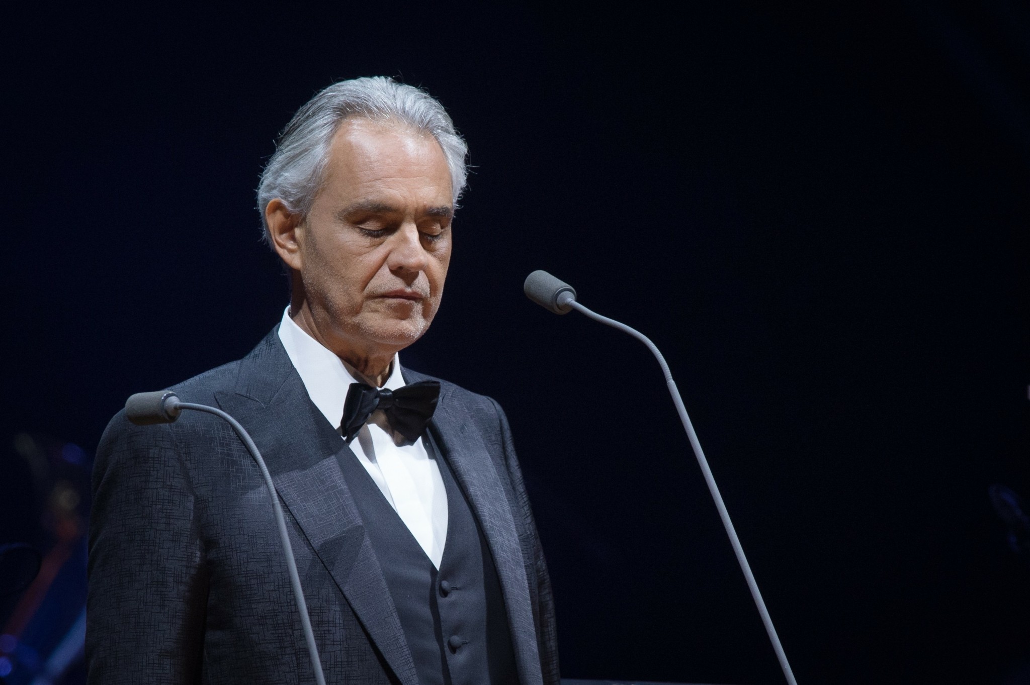 Γιατί η φωνή του Andrea Bocelli είναι μια επική εμπειρία